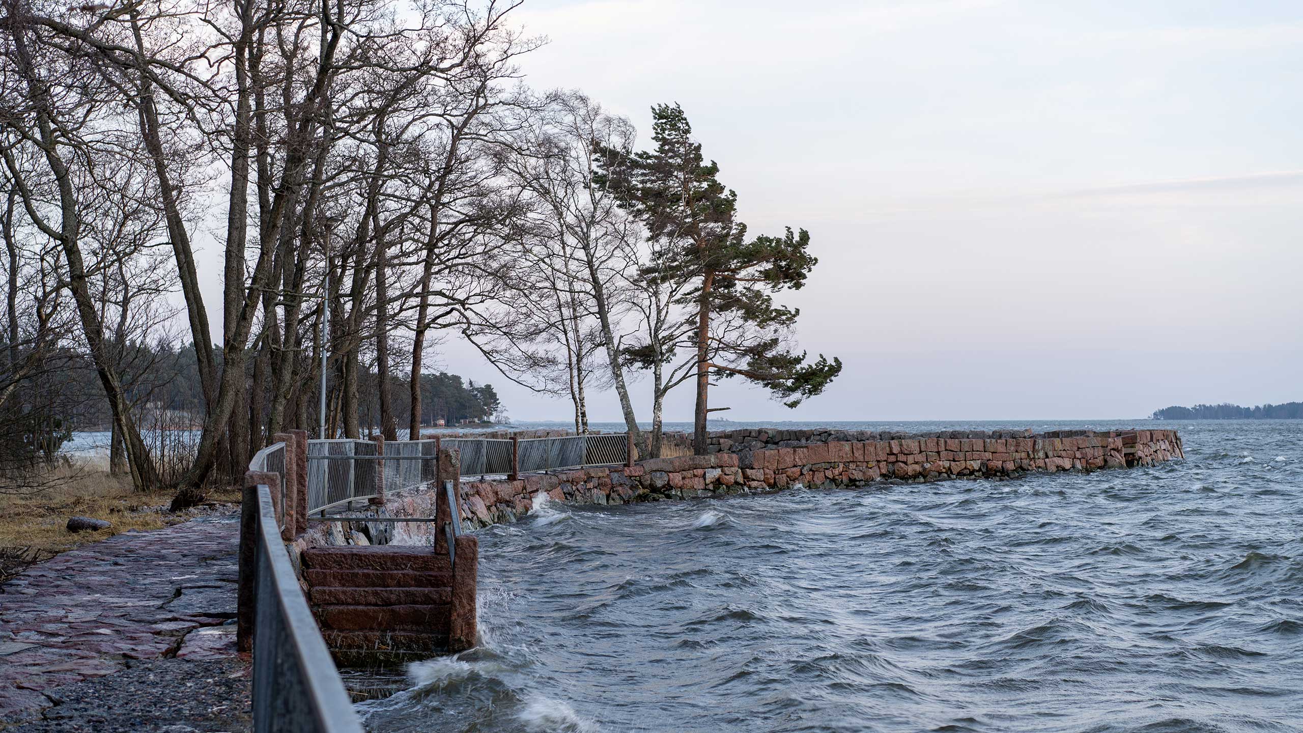 Eristäytymällä yhtenäistymme